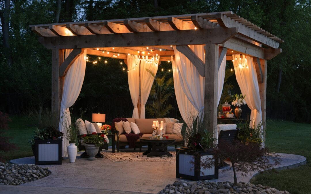 Pergola til haven skaber et elegant uderum